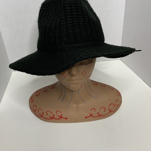 Nine West | Black Knitted Canvas Floppy Derby Hat | Influencer Status Beach Cap - Picture 8 of 13